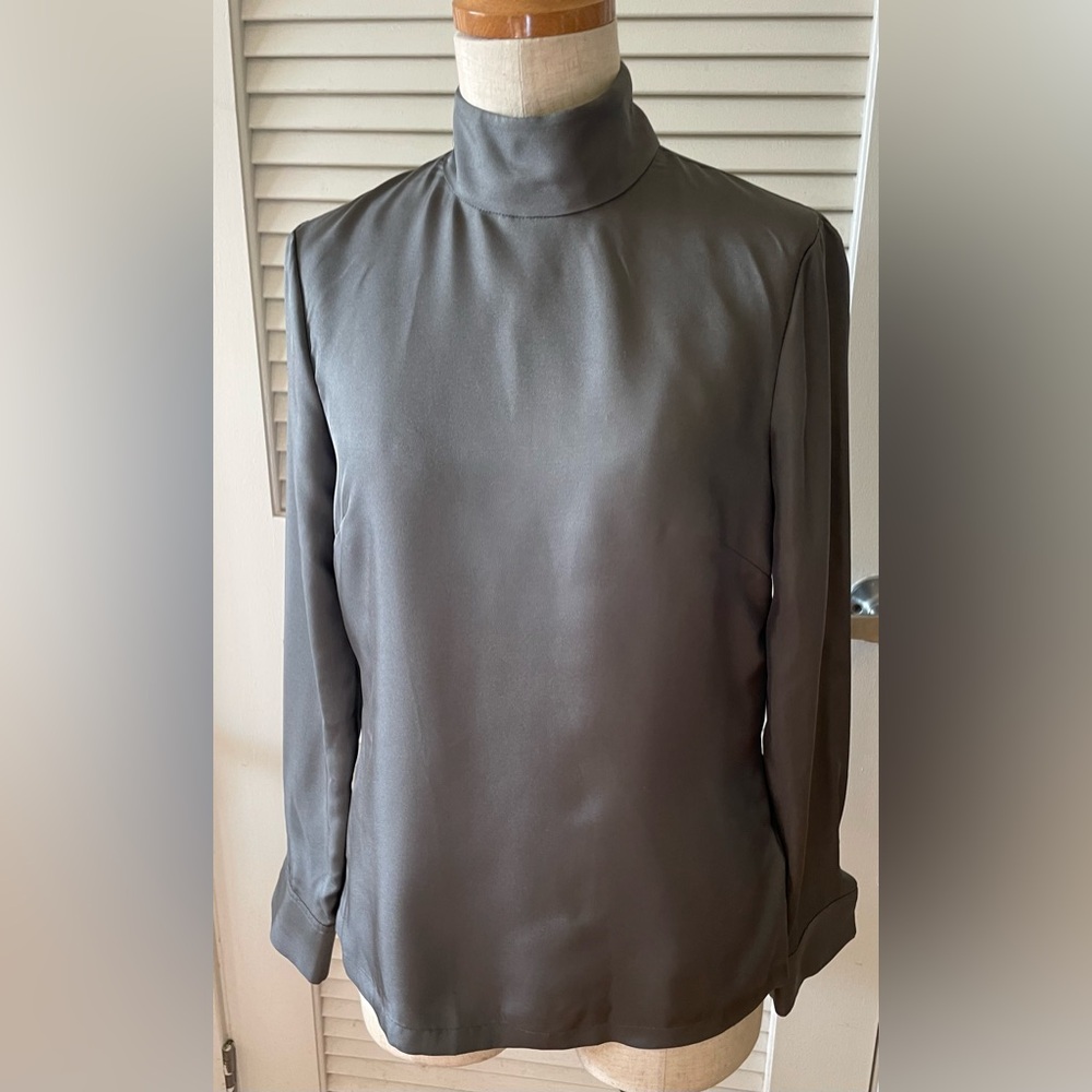 Share NWT- Ted Baker silver grey mock neck silk long sleeve top size 1 XS US 2
